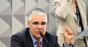Eduardo Girão lança pré-candidatura ao Governo do Ceará em Quixadá