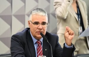 Eduardo Girão lança pré-candidatura ao Governo do Ceará em Quixadá