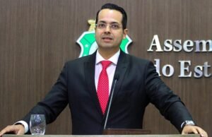 Vitor Valim é alvo de operação que investiga suposto superfaturamento de contratos de R$ 480 milhões em Caucaia