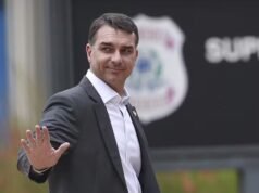 Aliados de Lula avaliam que crise envolvendo Flávio Bolsonaro ainda não inviabiliza candidatura ao Planalto