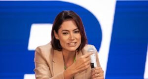 Michelle Bolsonaro chama Alexandre de Moraes de “irmão em Cristo” durante evento político