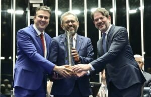 Quem vai ficar com quem? O Ceará vive uma das fases políticas mais imprevisíveis dos últimos anos
