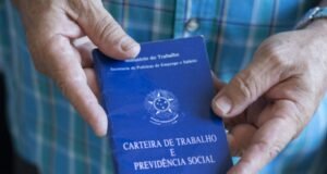 Fim da escala 6×1: base governista propõe corte de 2 horas na jornada de trabalho ainda em 2026
