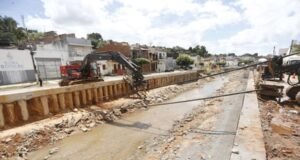 No Crato, obras de requalificação do canal do Granjeiro chegam a 50% de execução