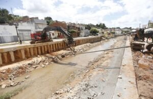 No Crato, obras de requalificação do canal do Granjeiro chegam a 50% de execução
