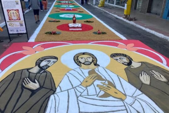Elmano decreta ponto facultativo na sexta-feira, 5, após Corpus Christi