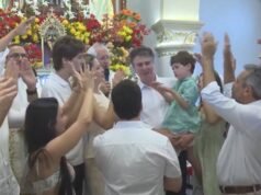 Missa da Bênção da Bandeira reúne lideranças políticas e registra manifestações durante celebração em Barbalha