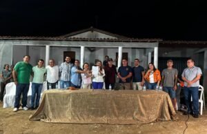 Márcia Zomin assina ordem de serviço para construção de adutora no Inharé