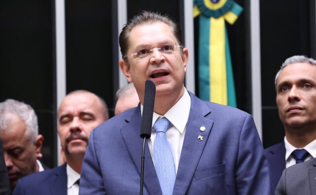 Sóstenes Cavalcante