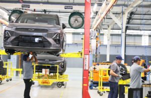 Ceará inicia produção de novo veículo elétrico da Chevrolet e fortalece indústria automotiva