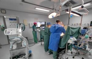 Cidades cearenses recebem tomógrafos e novos equipamentos para ampliar oferta de cirurgias no SUS; confira lista
