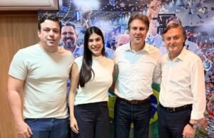 Cirilo, Manoela e Matheus Góis se reúnem com Camilo Santana