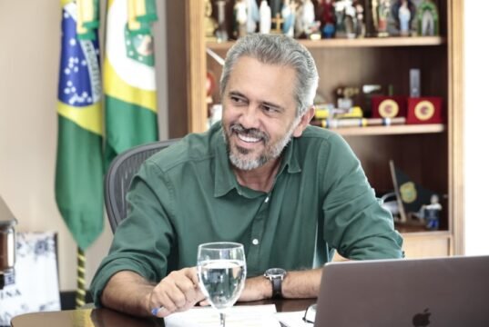 Elmano de Freitas cumpre agenda em Fortaleza e viaja a Brasília nesta segunda-feira, 31