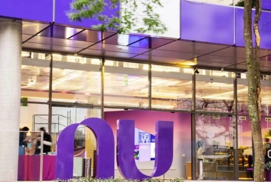 Nubank nega encerramento das operações após notificação indicar suposto fechamento do banco