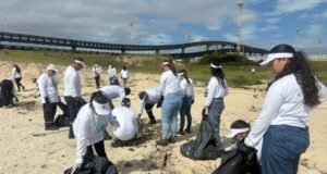 Mutirão de limpeza mobiliza colaboradores e comunidades do Pecém durante a Semana do Meio Ambiente