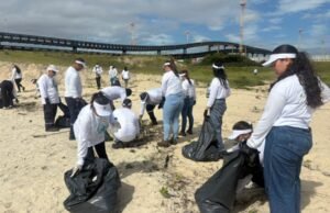 Mutirão de limpeza mobiliza colaboradores e comunidades do Pecém durante a Semana do Meio Ambiente