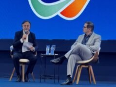 Prefeito Cirilo Pimenta ministra palestra sobre gestão pública durante evento em Fortaleza