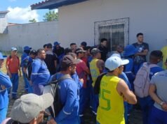 Trabalhadores da limpeza pública de Caucaia paralisam atividades e denunciam atraso de salários, falta de EPIs e até de água