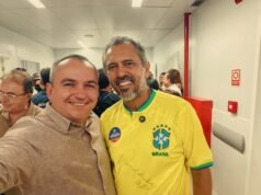 Madalena é contemplada com micro-ônibus e Unidade Odontológica Móvel