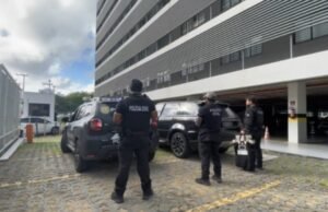 Operação investiga advogados suspeitos de repassar ordens de líderes de facções presos a integrantes em liberdade no Ceará