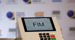 2026: Pão, Circo e Ilusão – O espetáculo da política brasileira em ano eleitoral