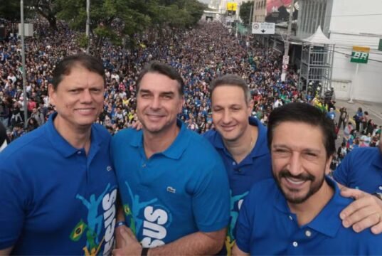 Entre a fé e a política: o desafio de manter as fronteiras