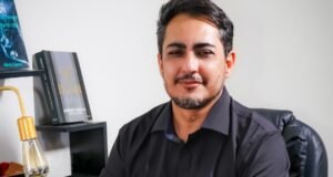 Escritor cearense une sertão, psicanálise e literatura em obras inspiradas na cultura dos Inhamuns