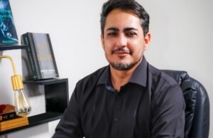 Escritor cearense une sertão, psicanálise e literatura em obras inspiradas na cultura dos Inhamuns