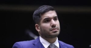 Moraes encerra investigação contra André Fernandes sobre atos golpistas de 8 de janeiro