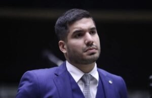 Moraes encerra investigação contra André Fernandes sobre atos golpistas de 8 de janeiro