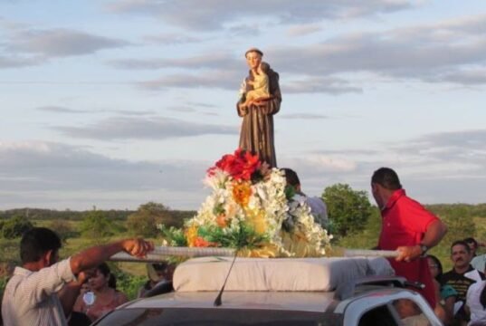 Santo Antônio e o fogo da esperança