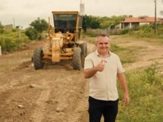 Prefeitura de Madalena inicia piçarramento de estrada do Tigre dos Carneiros, anuncia prefeito Crispiano