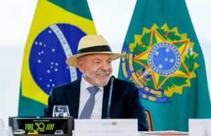 Atlas/Bloomberg: Lula lidera todos os cenários de segundo turno para a Presidência