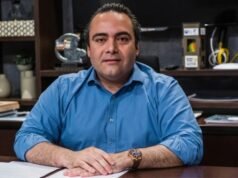 Prefeito de Massapê afirma ter sido alvo de ameaças e insultos de casal em frente à Prefeitura