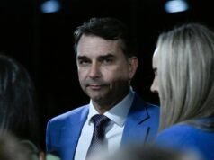 Flávio Bolsonaro vem ao Ceará para lançar pré-candidatura de Alcides Fernandes ao Senado