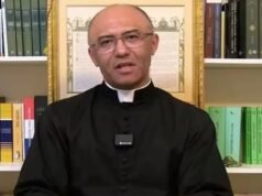 Igreja Católica excomunga padre brasileiro após adesão a grupo ultraconservador