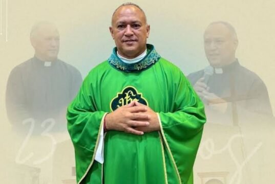 Padre morre após ser atropelado durante caminhada na BR-122, em Ibaretama