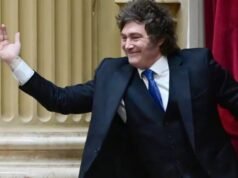 Presidente da Argentina é homenageado por Tarcísio de Freitas com a Ordem do Ipiranga, em São Paulo