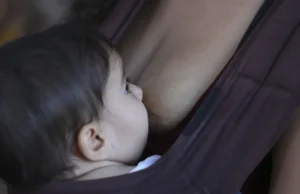 Amamentação reduz risco de doença cardíaca na mãe