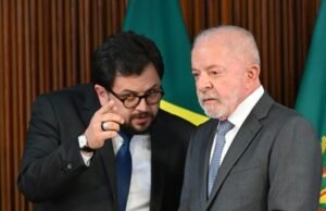 Ex-chefe de gabinete se afasta da campanha de Lula após investigação sobre empréstimo