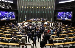 Congresso volta do recesso com votações concentradas e pautas sem acordo antes das eleições