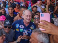 Ciro cumpre agenda no Cariri e participa de caminhada em Missão Velha