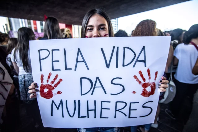 Lei Maria da Penha