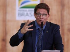 Mario Frias e produtora de filme sobre Jair Bolsonaro são alvos de operação da PF