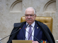 Fachin assume relatoria de processo sobre Moraes e Vorcaro