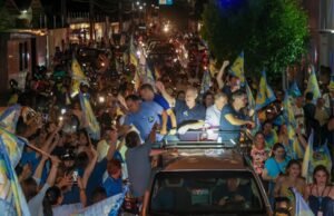 Ciro Gomes destaca papel de Tasso Jereissati na política cearense durante ato de campanha em Iguatu