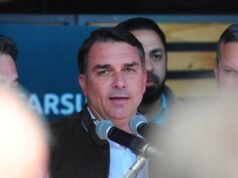 Flávio Bolsonaro critica Alcolumbre e volta a cobrar análise de pedidos contra Moraes