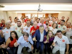Coligação “Ceará forte, do lado certo” reúne prefeitos e lideranças do PT para avaliação da campanha