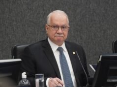 Fachin suspende decisões de Mendonça e Dino sobre comando da Polícia Federal