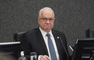 Fachin suspende decisões de Mendonça e Dino sobre comando da Polícia Federal